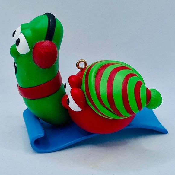 2000 Bob the Tomato and Larry the Cucumber, Veggie Tales - Picture 2 of 5